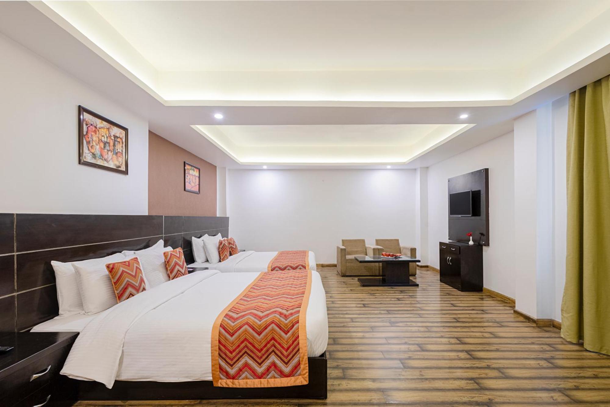 Sterling Kufri Hotel Exterior photo